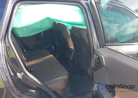 2025 BMW X3 M50 xDrive из США, поврежденный, VIN 5UX73GP08S9121599